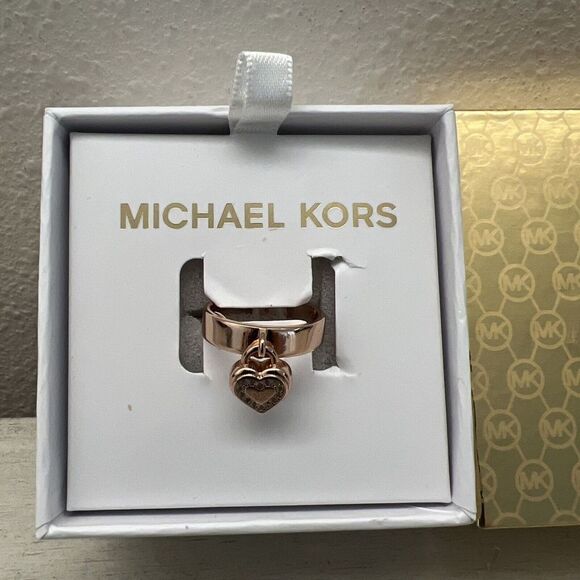 Michael Kors MKJX78897916 Sz 6 RoseGold-Tone "MK" Dangle Heart & Pave Stone Ring - Picture 2 of 8